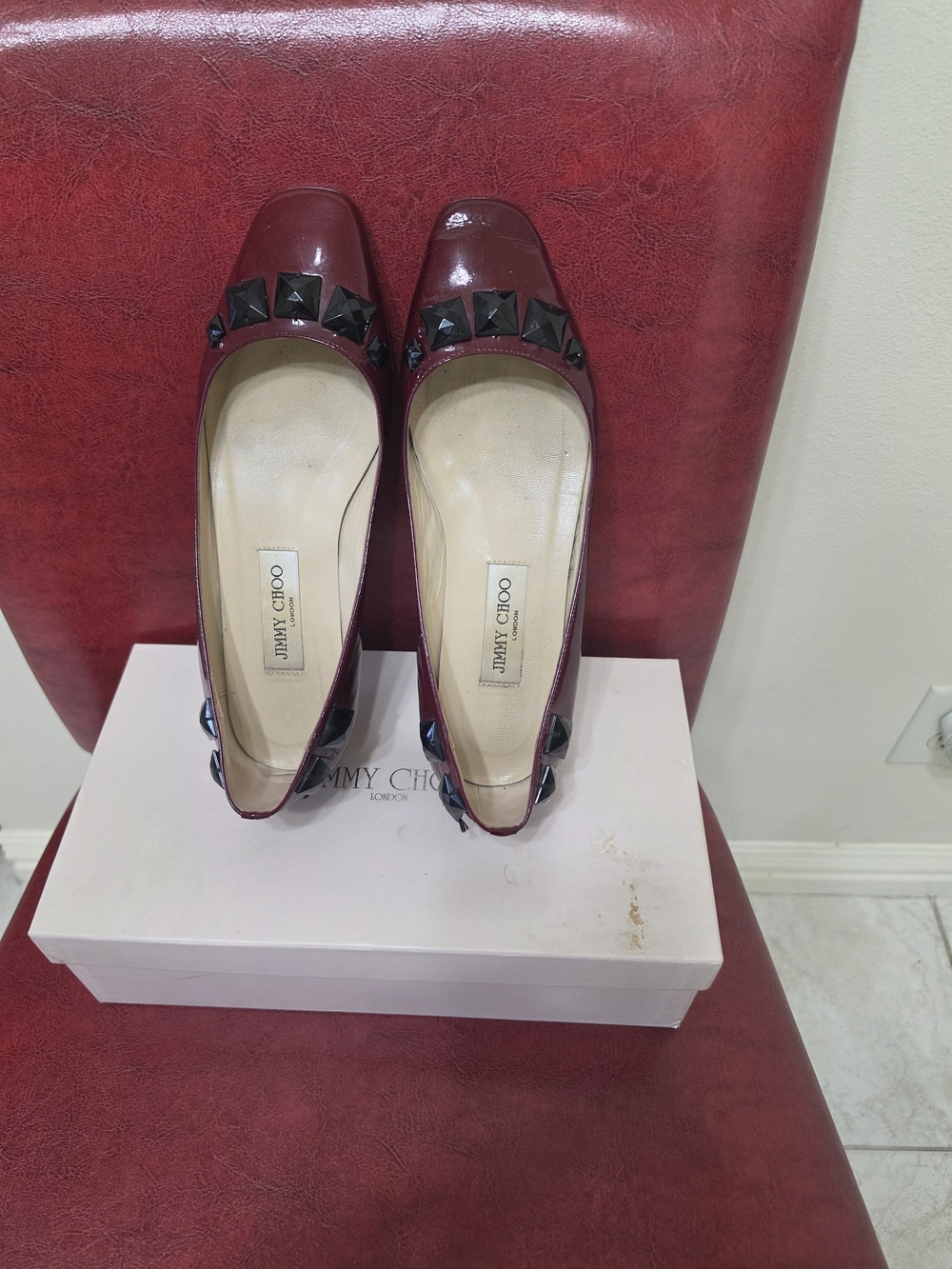 Jimmy Choo Burgundy Studded Patent Leather Ballet Flats Made in Italy. Size 38.5